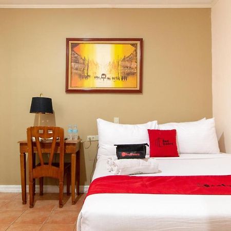 Reddoorz @ Downtown Tacloban Hotel Bagian luar foto