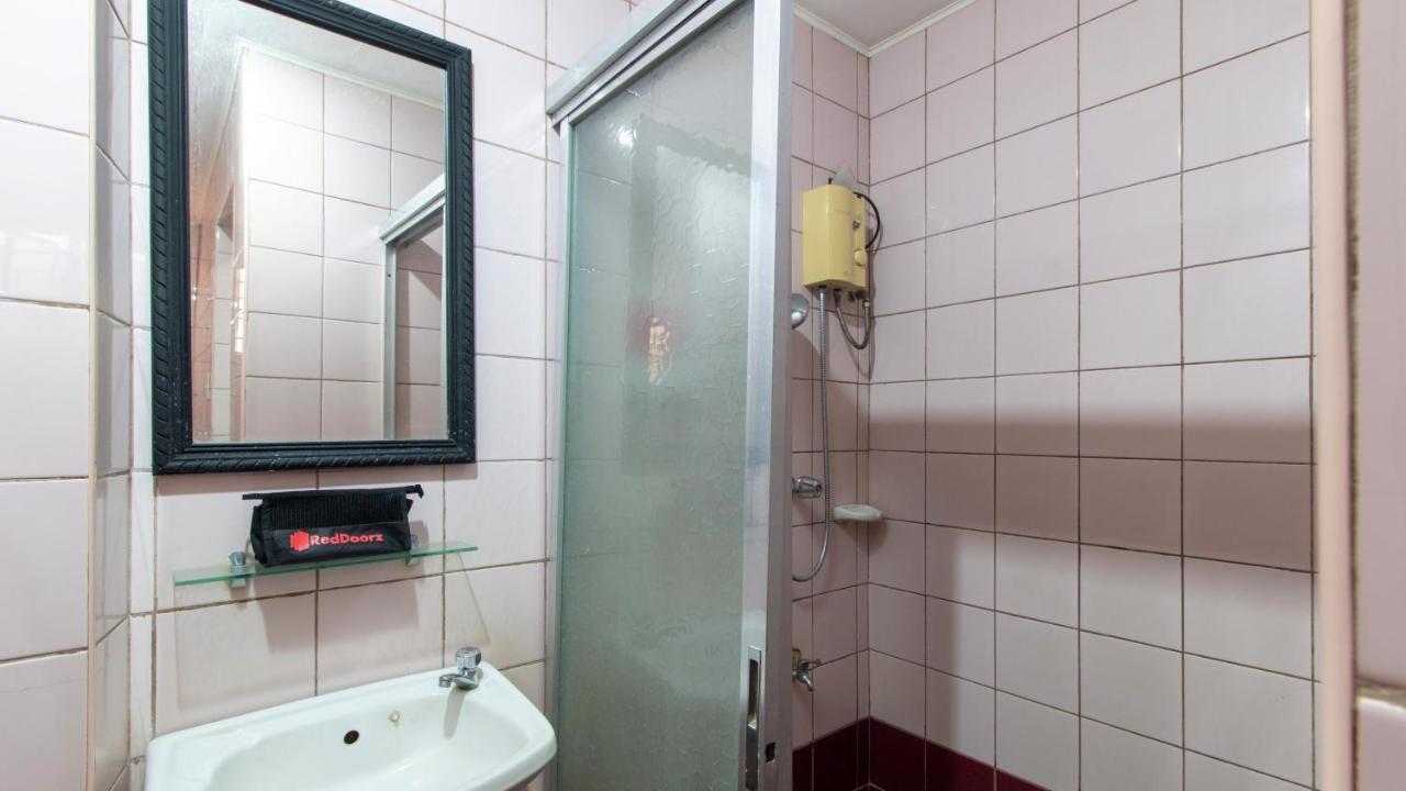 Reddoorz @ Downtown Tacloban Hotel Bagian luar foto