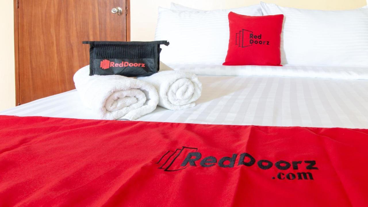 Reddoorz @ Downtown Tacloban Hotel Bagian luar foto